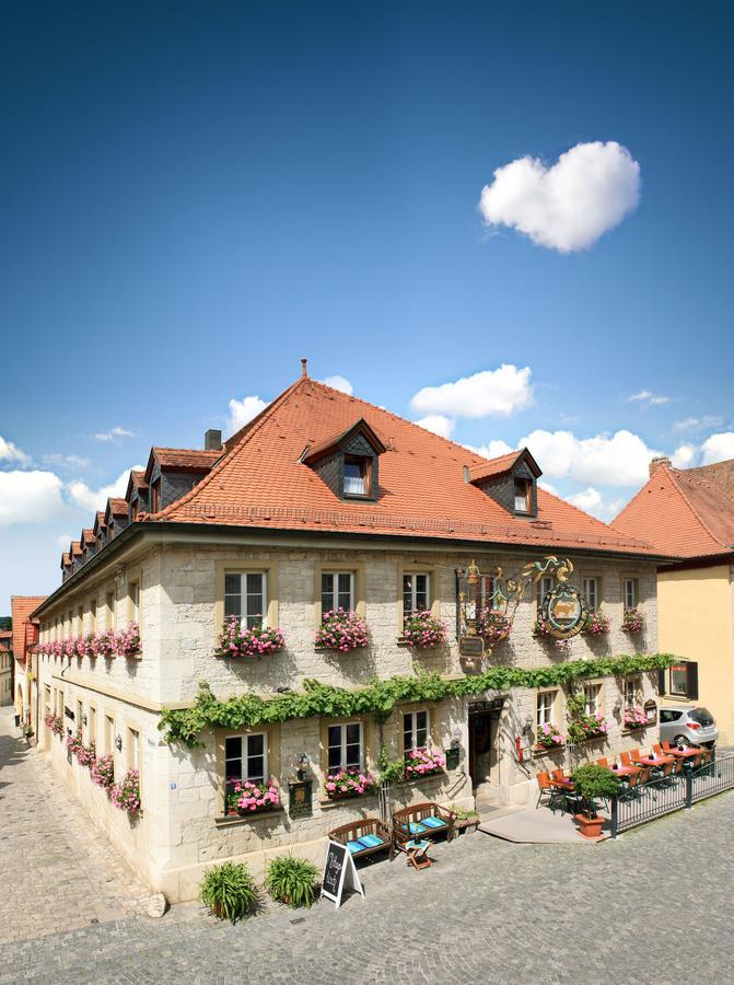 Gasthof Hotel Weinbau "Zum Goldenen Ochsen" Sommerhausen Eksteriør billede